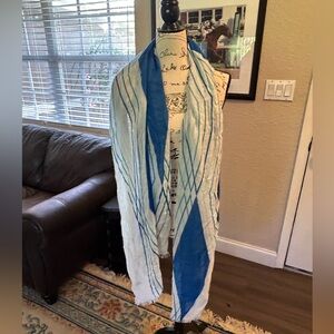 Calvin Klein blue and white scarf. Great shape